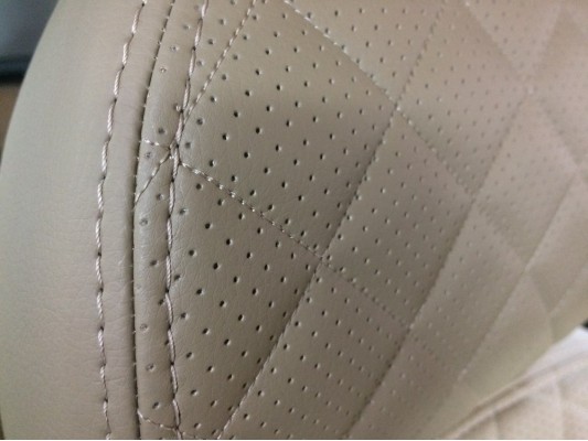 Авточехлы на Toyota Prius