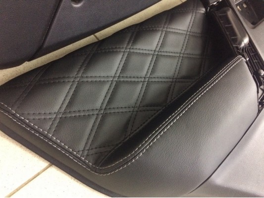 Перетяжка дверных карт Перетяжка дверных карт